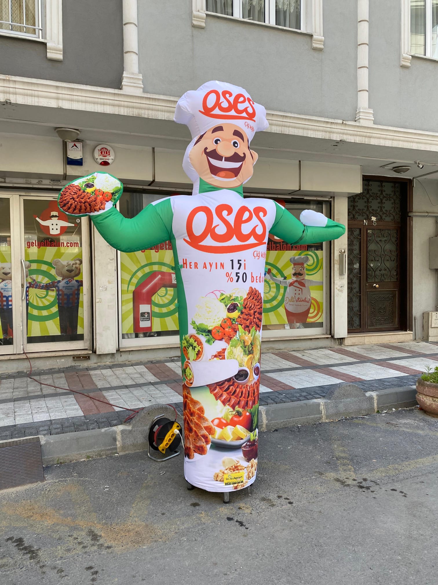 Çiğköfteci Örnek Gel Gel Reklam Balonu