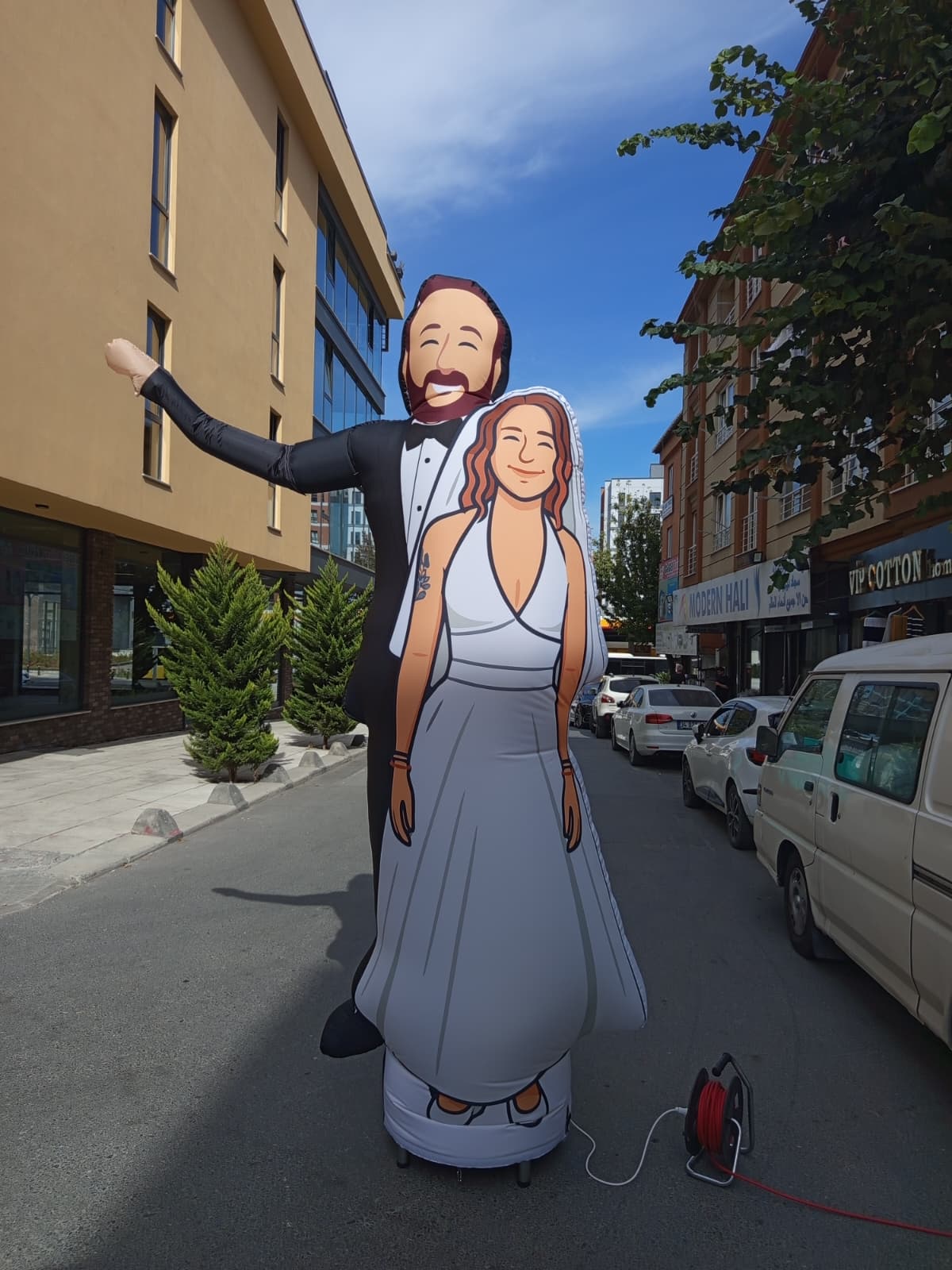 Gelinlikçi Örnek Gel Gel Reklam Balonu